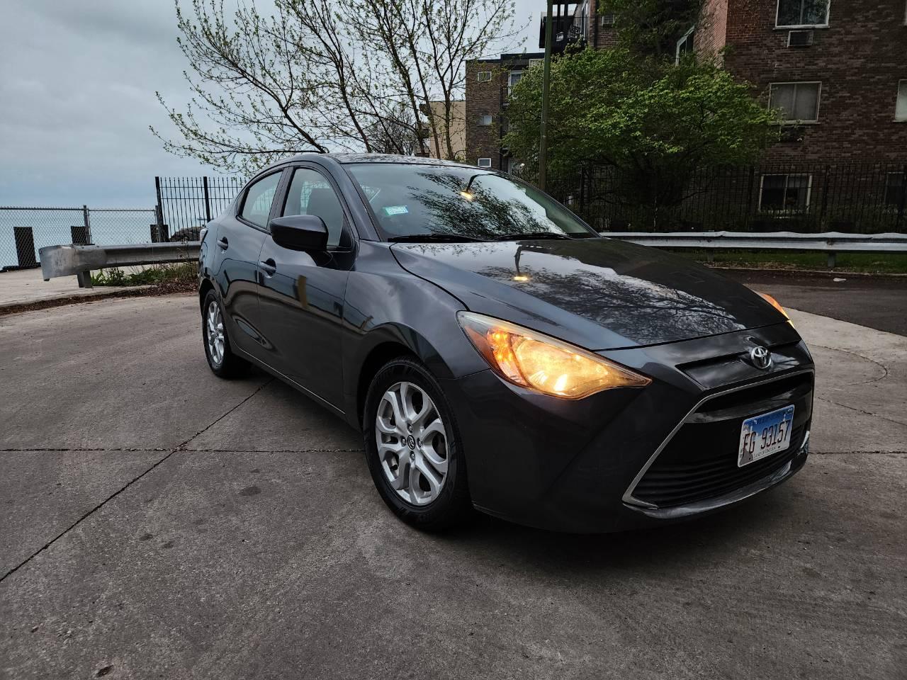 Toyota Yaris iA 2017 in Chicago, IL