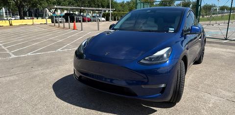 Tesla Model Y 2024