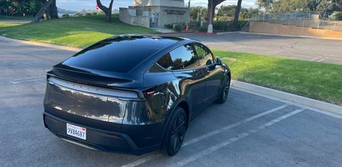 Tesla Model Y 2026