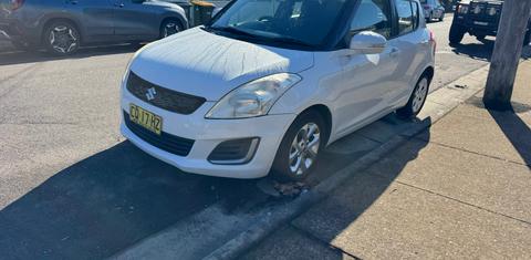 Suzuki SWIFT 2015