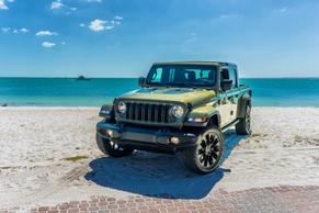 Jeep Gladiator 2025 in Miami