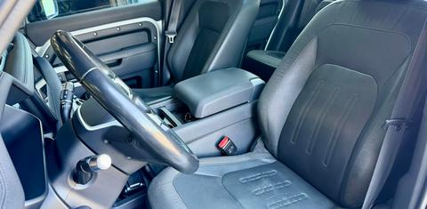 Land Rover Defender 2020