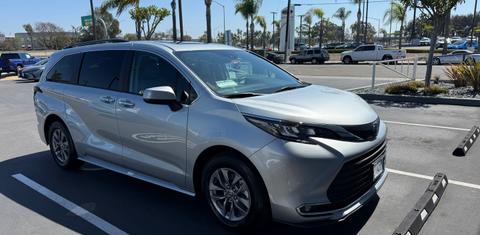 Toyota Sienna 2024