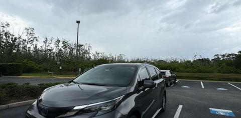 Toyota Sienna 2025