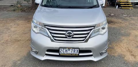 Nissan Serena 2015