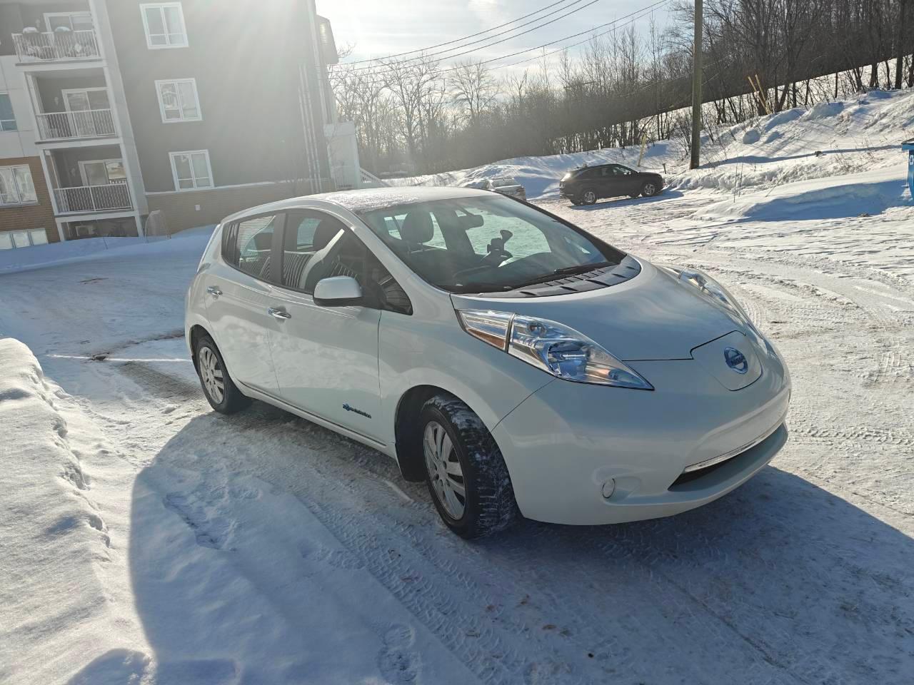 Nissan LEAF 2016 à 