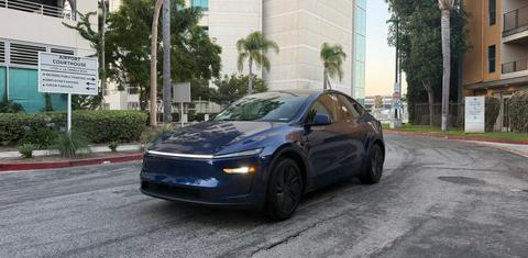 Tesla Model Y 2026