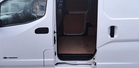 Nissan eNV200 2016