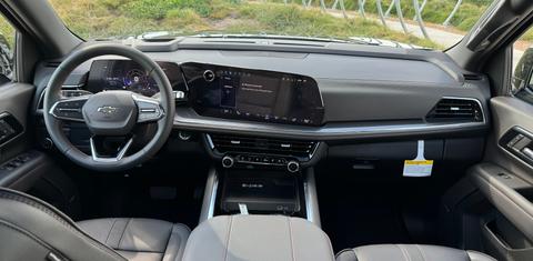 Chevrolet Suburban 2025