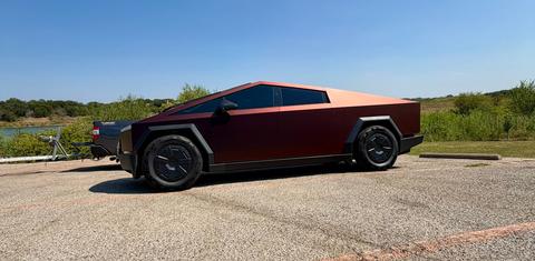 Tesla Cybertruck 2026