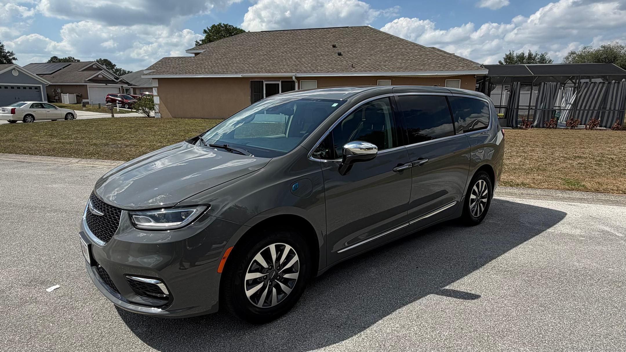 Chrysler Pacifica 2023 in Davenport, FL
