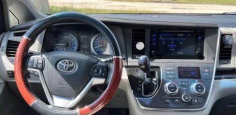 Toyota Sienna 2015