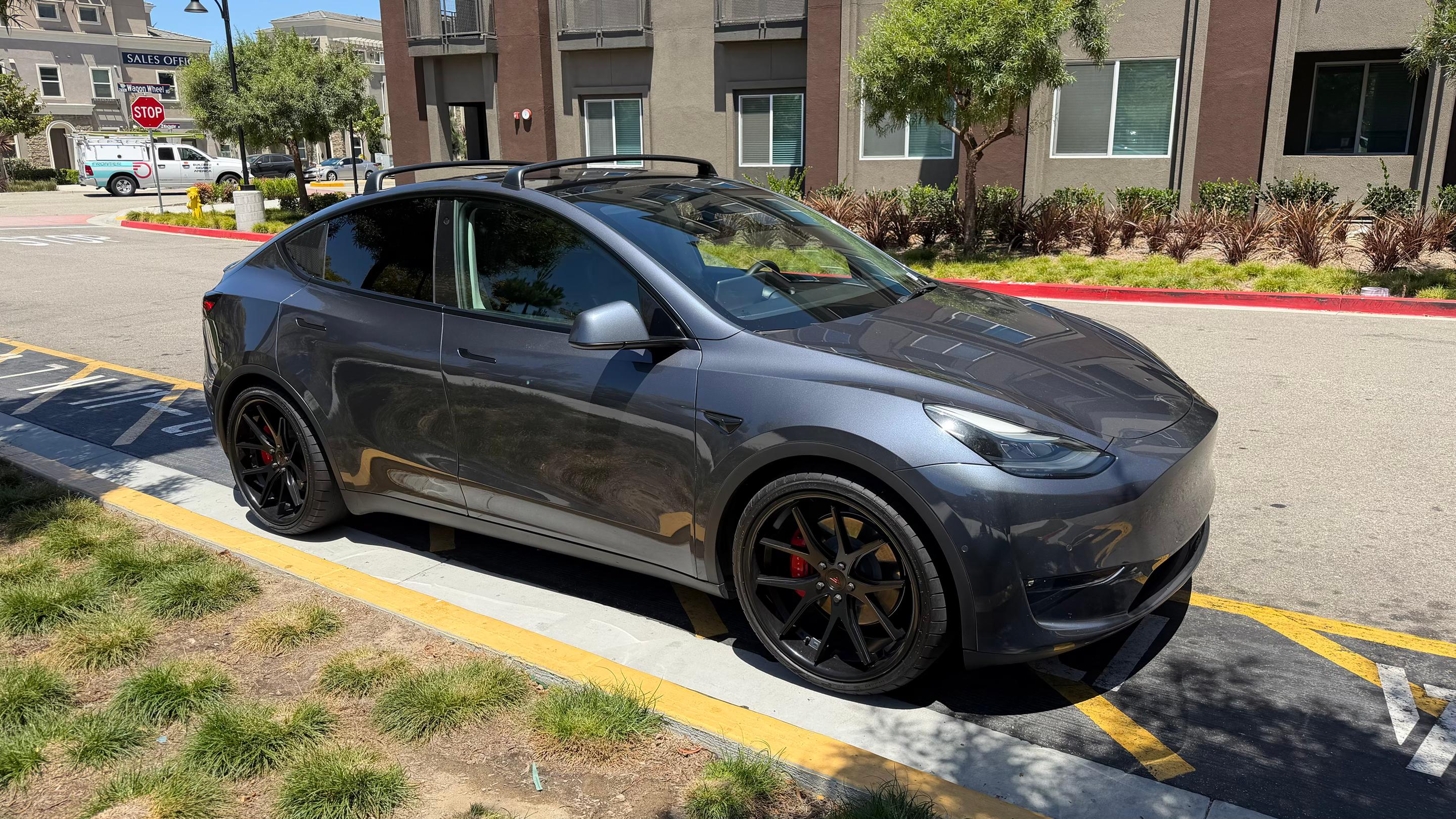 Tesla Model Y 2022 in Oxnard, CA