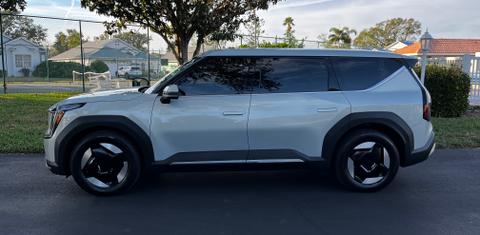 Kia EV9 2024