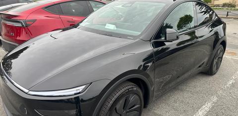 Tesla Model Y 2026