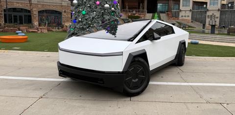 Tesla Cybertruck 2026