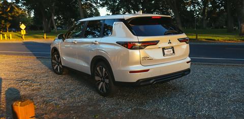 Mitsubishi Outlander 2025