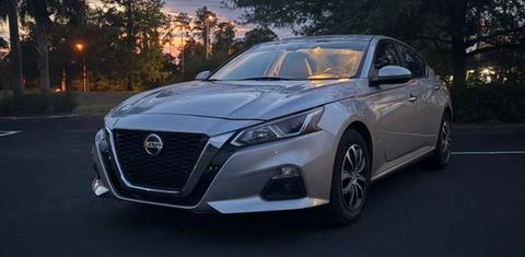 Nissan Altima 2021