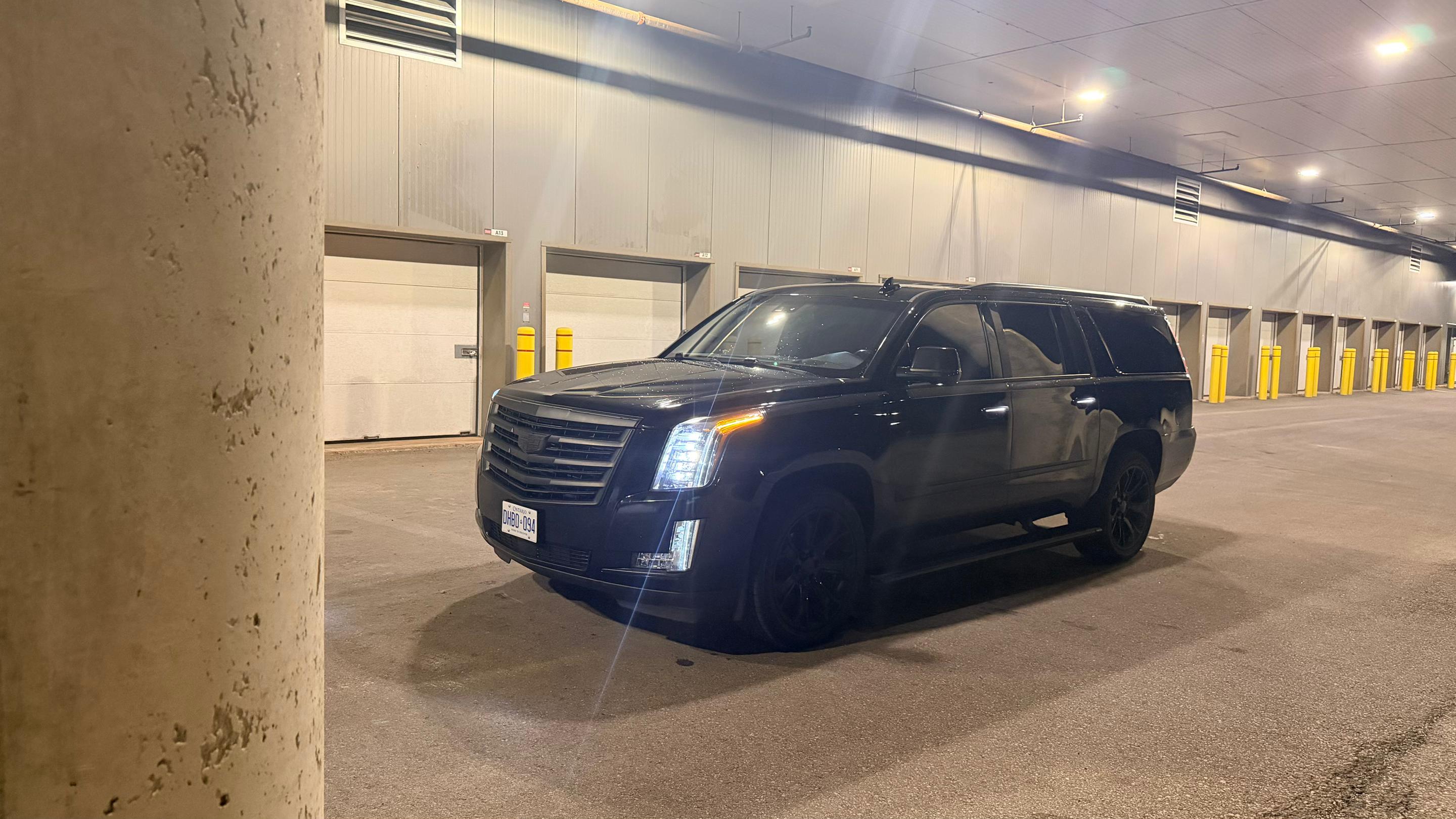 Cadillac Escalade ESV 2018 in Oakville, ON