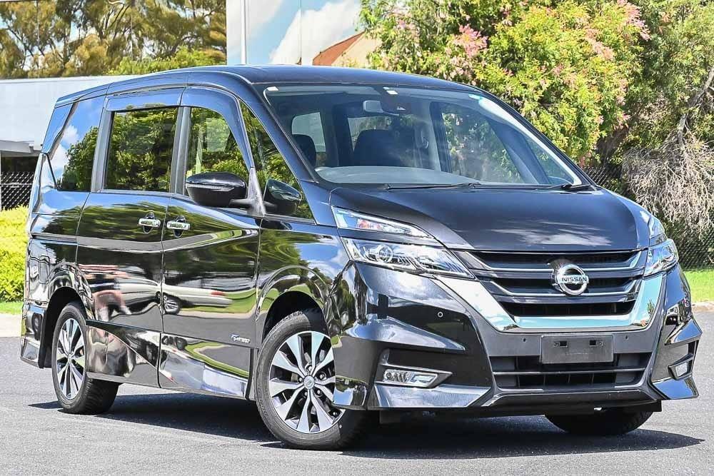 Nissan Serena 2015 in Cambridge