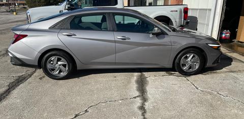 Hyundai Elantra 2025