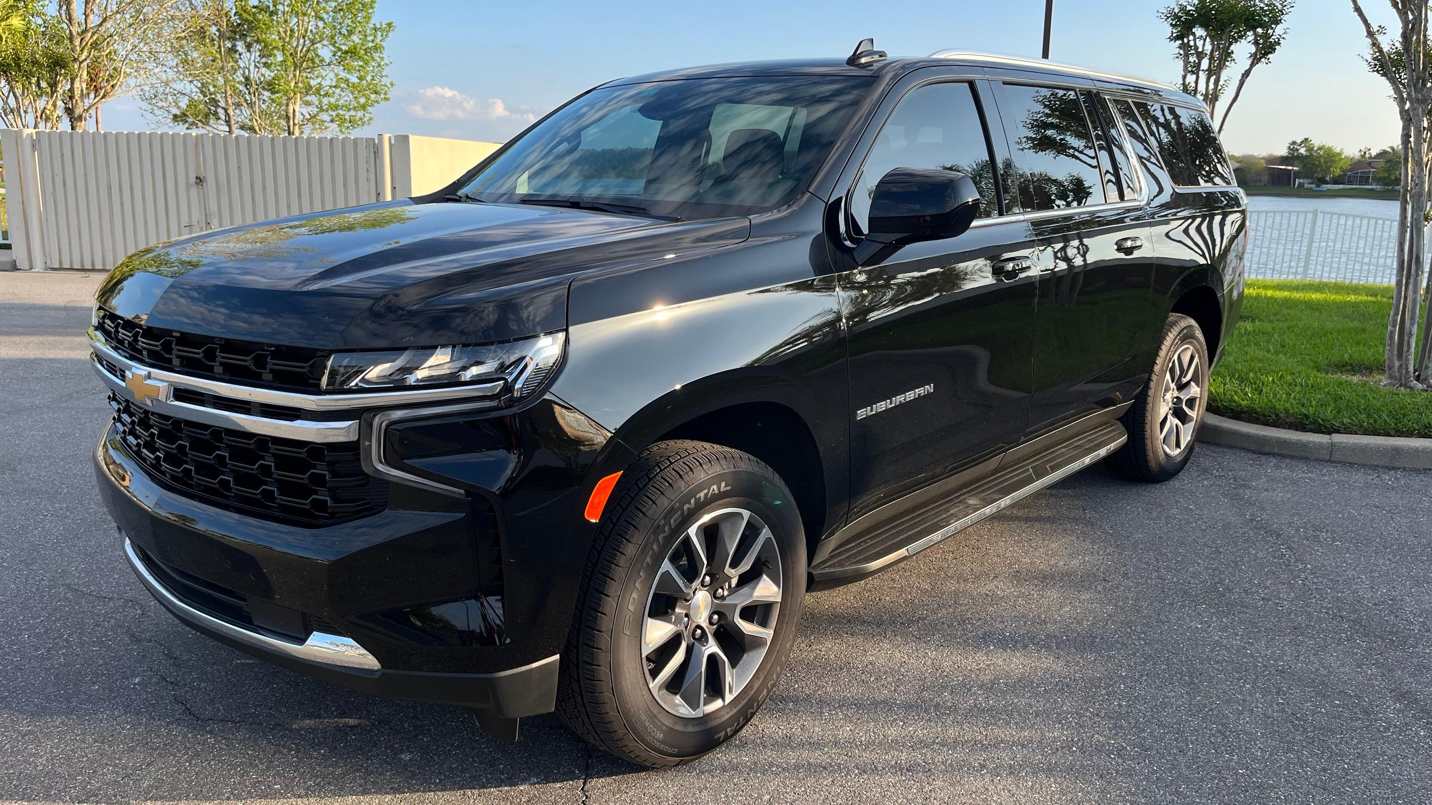 Chevrolet Suburban 2023 in 