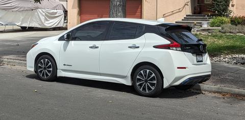 Nissan LEAF 2018