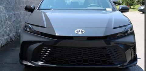 Toyota Camry Hybrid 2025