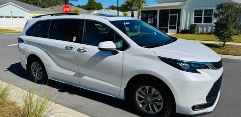 Toyota Sienna 2025