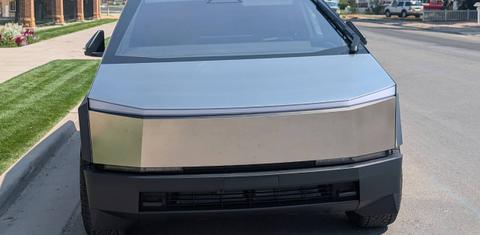 Tesla Cybertruck 2025