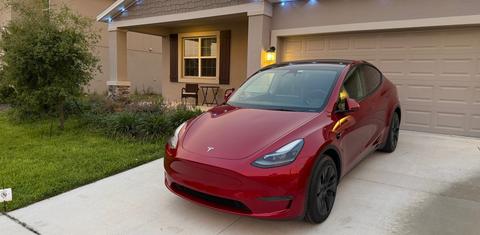 Tesla Model Y 2024