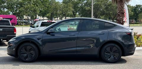 Tesla Model Y 2026