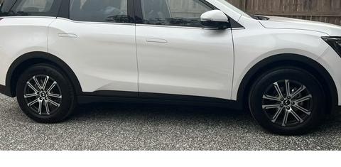 Mahindra XUV700 2025