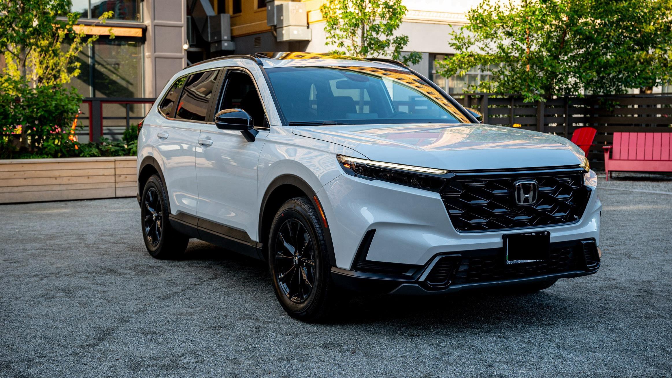 Honda CR-V Hybrid 2025 in Cranston, RI