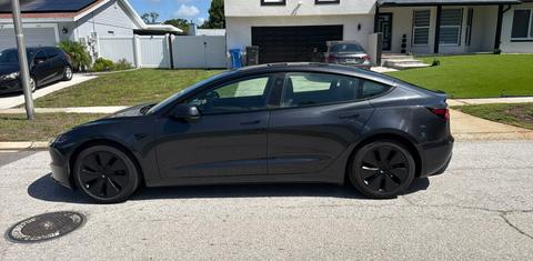 Tesla Model 3 2024