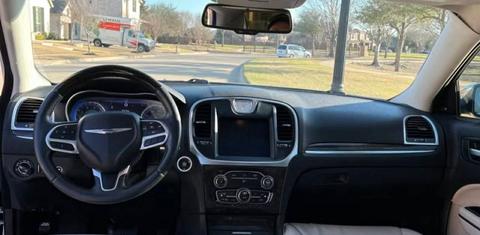 Chrysler 300 2017