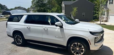 Chevrolet Suburban 2025