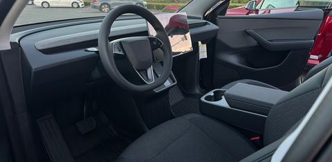 Tesla Model Y 2026