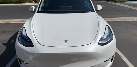 Tesla Model Y 2025
