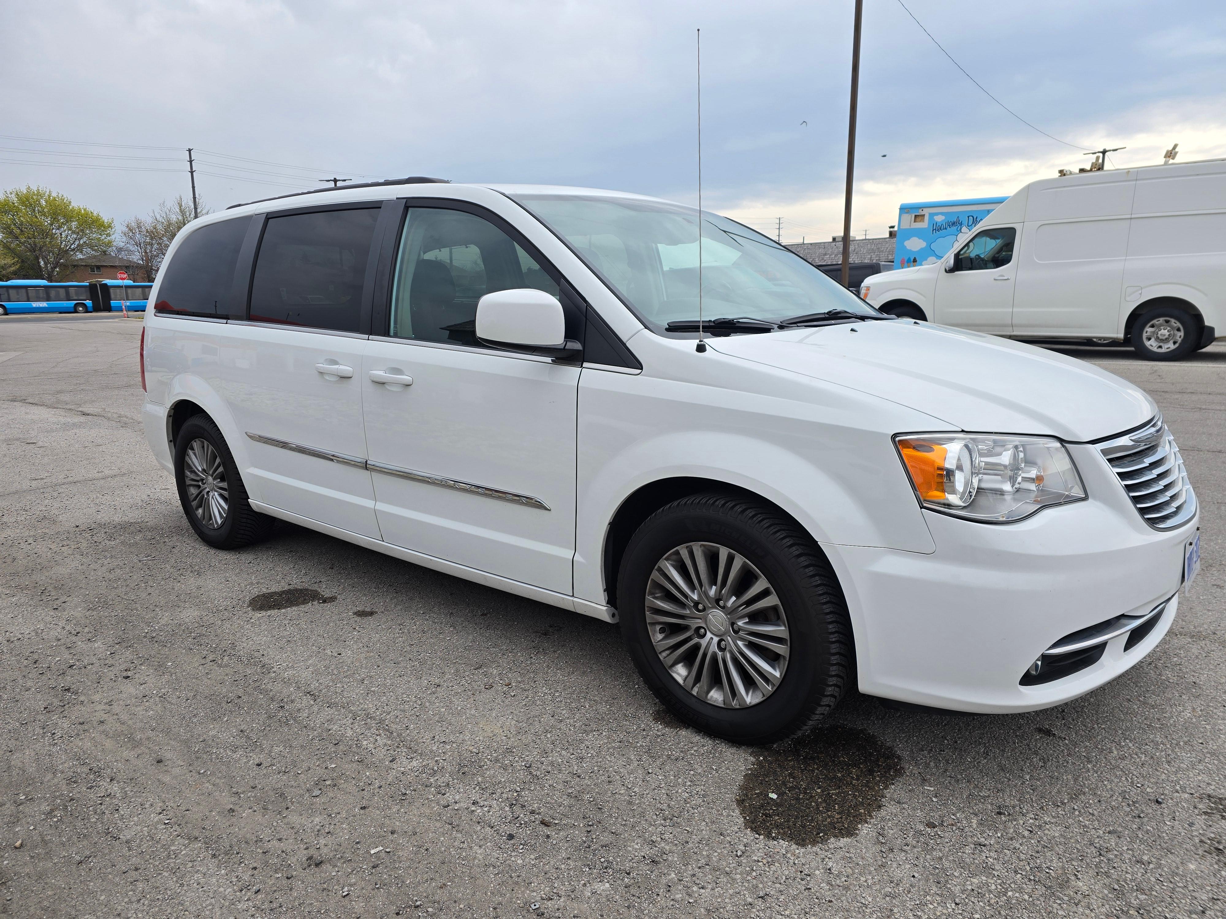 Chrysler Town & Country 2016 à Vaughan, ON