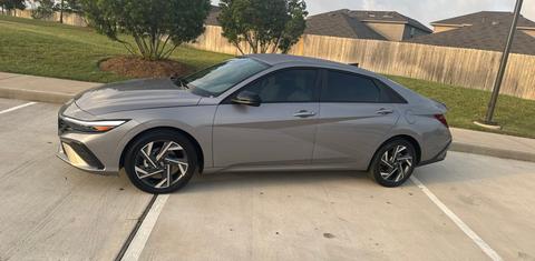 Hyundai Elantra 2025