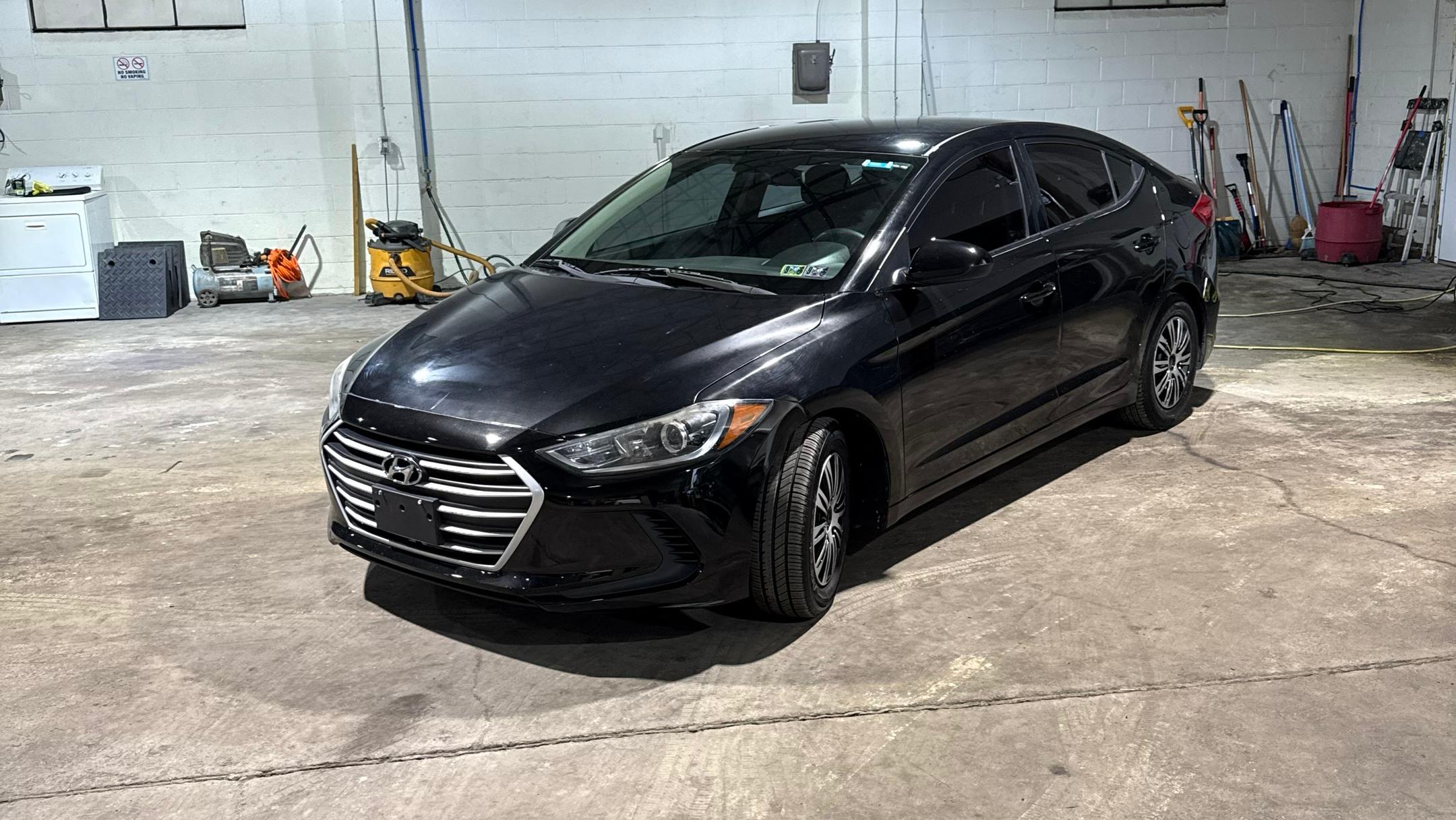 Hyundai Elantra 2018 in 