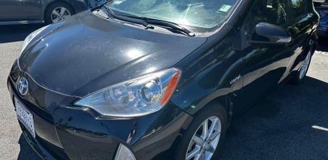 Toyota Prius c 2014