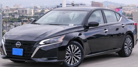 Nissan Altima 2024