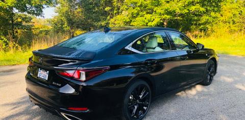 Lexus ES 2021