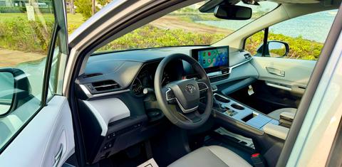 Toyota Sienna 2025