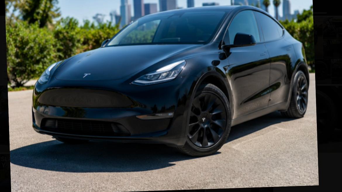 Tesla Model Y 2021 in Elk Grove, CA