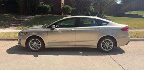 Ford Fusion Hybrid 2019