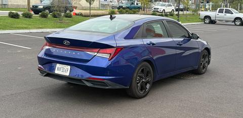Hyundai Elantra 2023