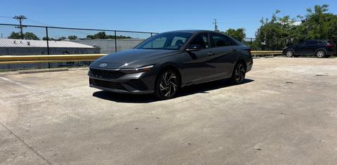 Hyundai Elantra 2025
